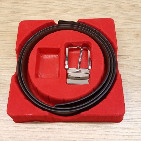 TOMMY HILFIGER Interchangeable Silver Belt Buckle Logo - Picture 1 of 7